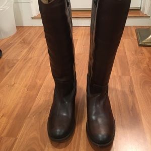 New Frye Melissa dark brown button boots, extended
